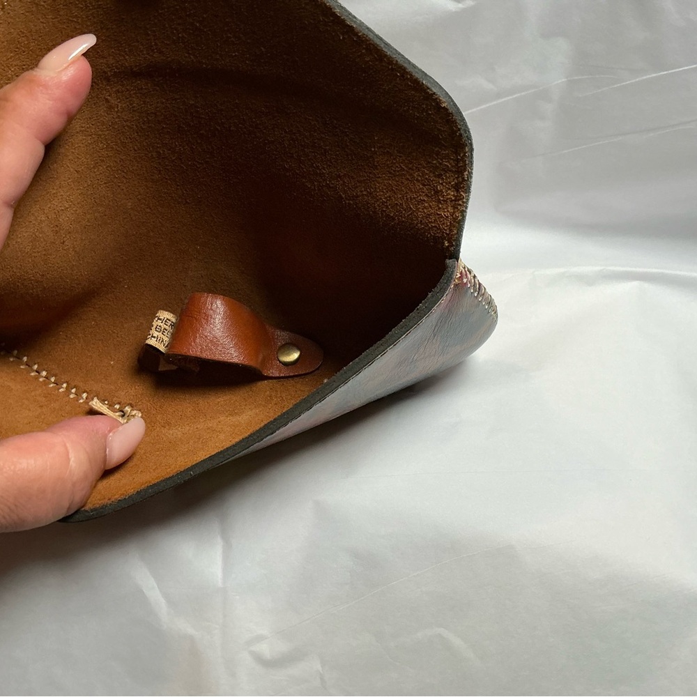 Patricia Nash Leather Floral Sunglasses Case - Picture 4 of 4